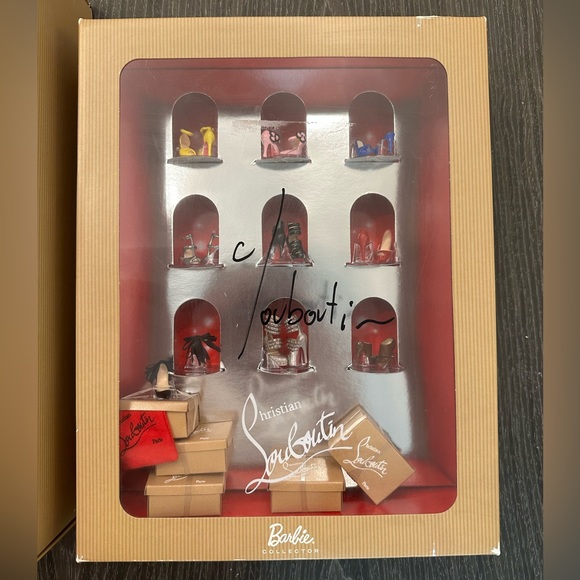 CHRISTIAN LOUBOUTIN BARBIE - REAL COLLECTORS - Picture 3 of 10